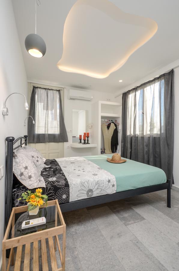 Depis Suites Naxos City Buitenkant foto